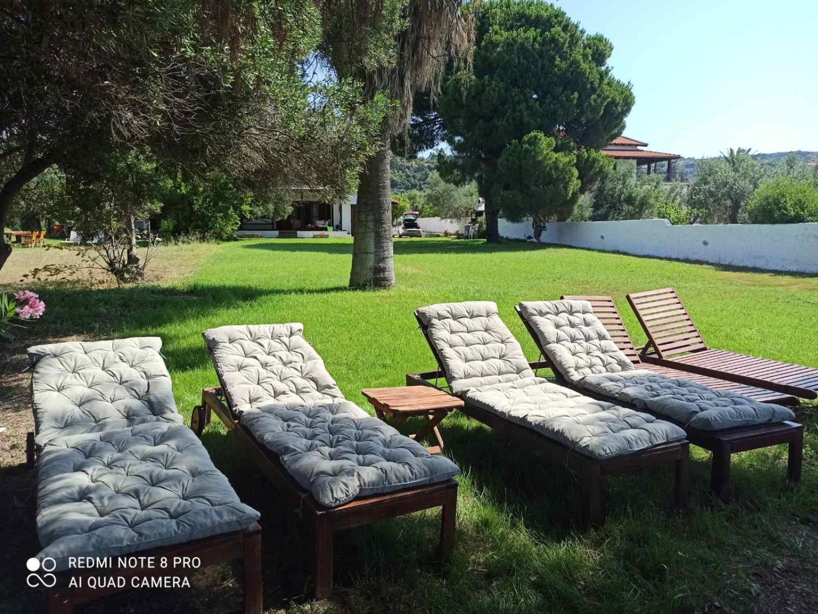 Seafront Villa Joan Nea Skioni Exterior photo